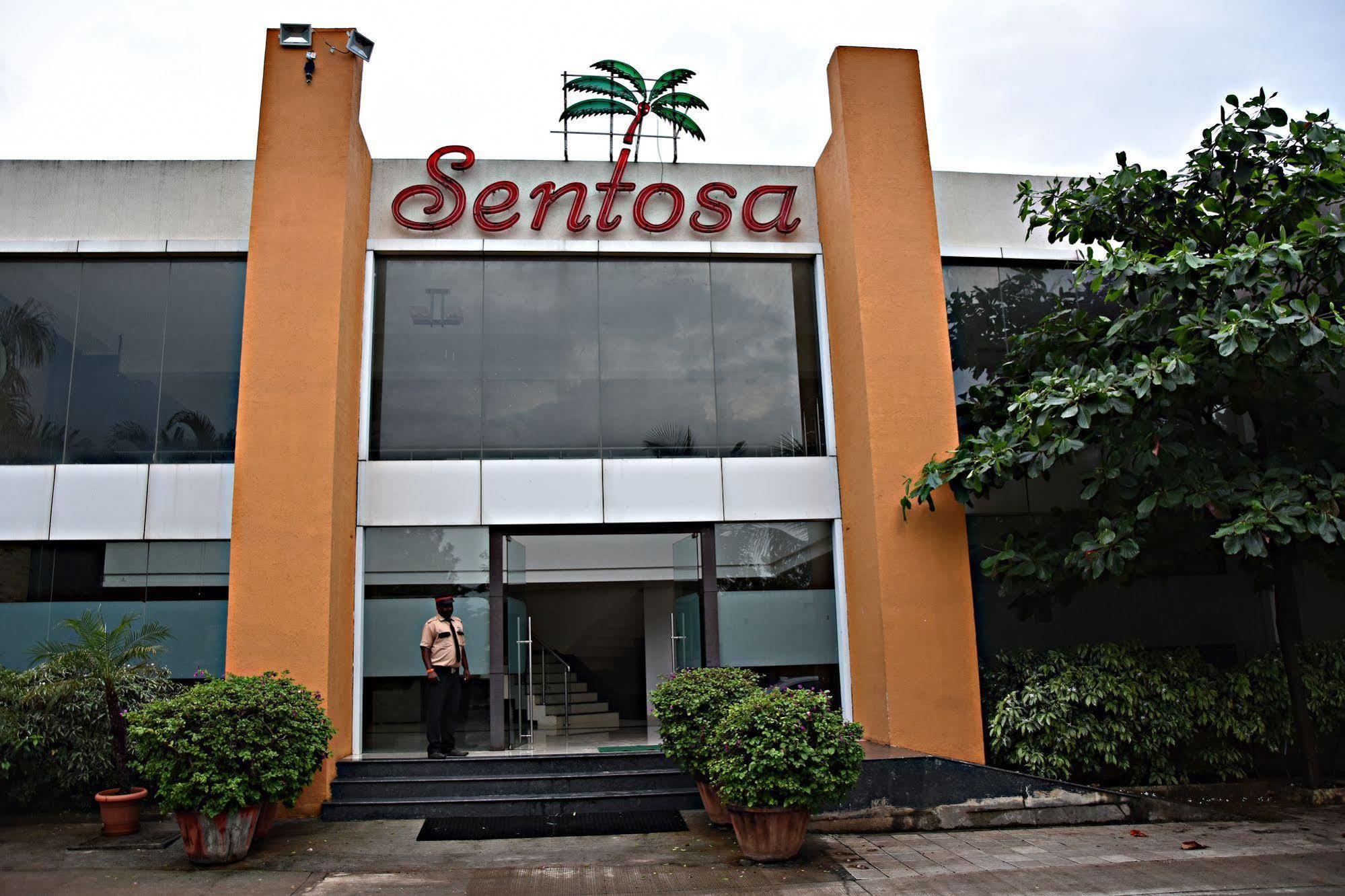 Sentosa Resorts Chinchvad Buitenkant foto
