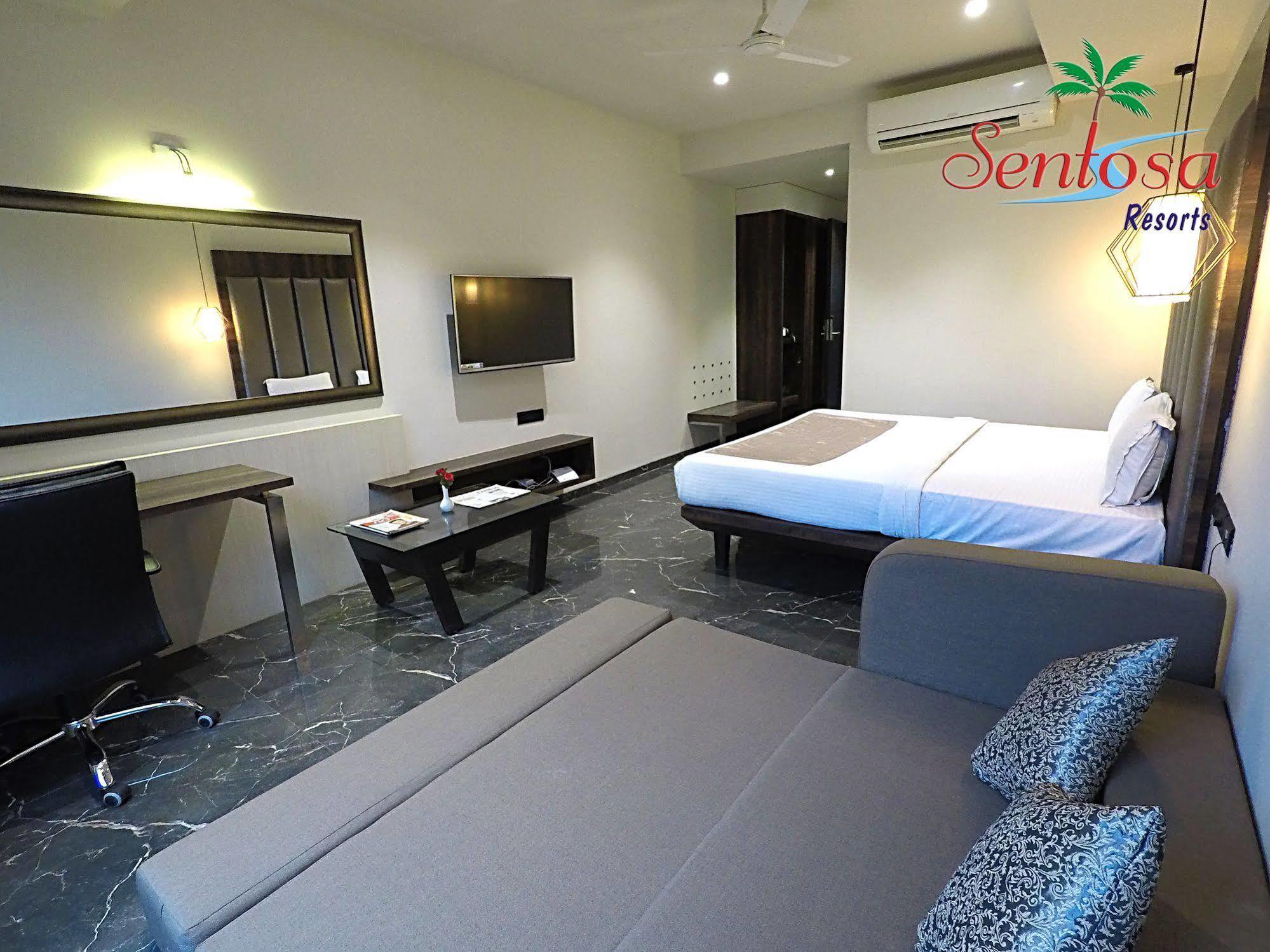Sentosa Resorts Chinchvad Buitenkant foto