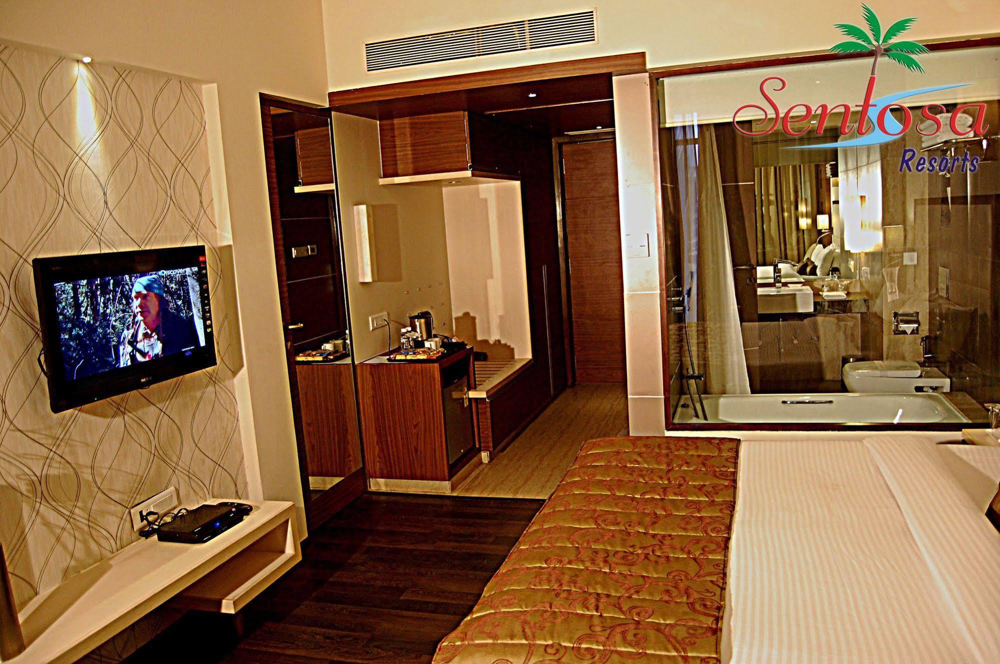 Sentosa Resorts Chinchvad Buitenkant foto