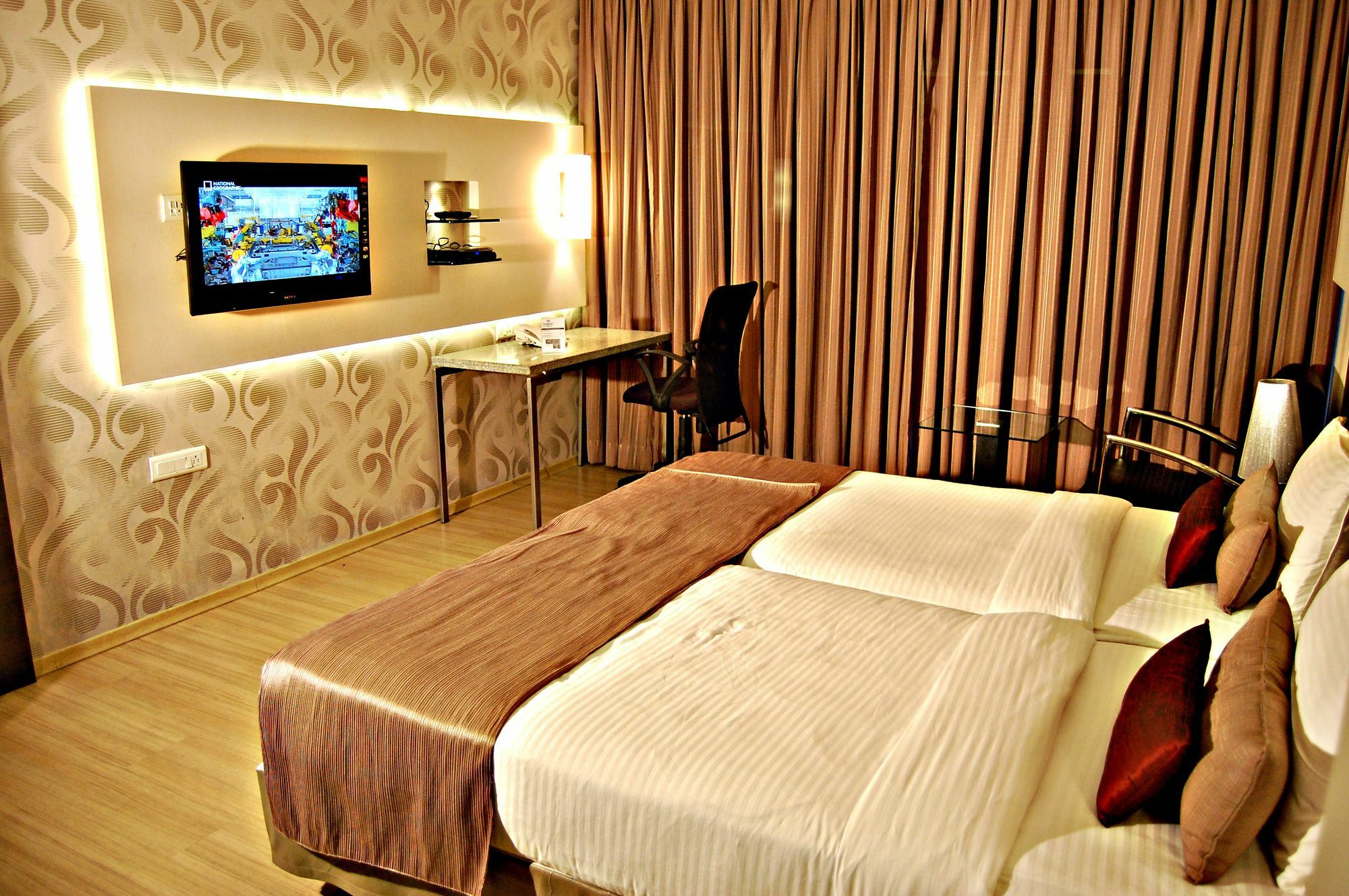 Sentosa Resorts Chinchvad Buitenkant foto